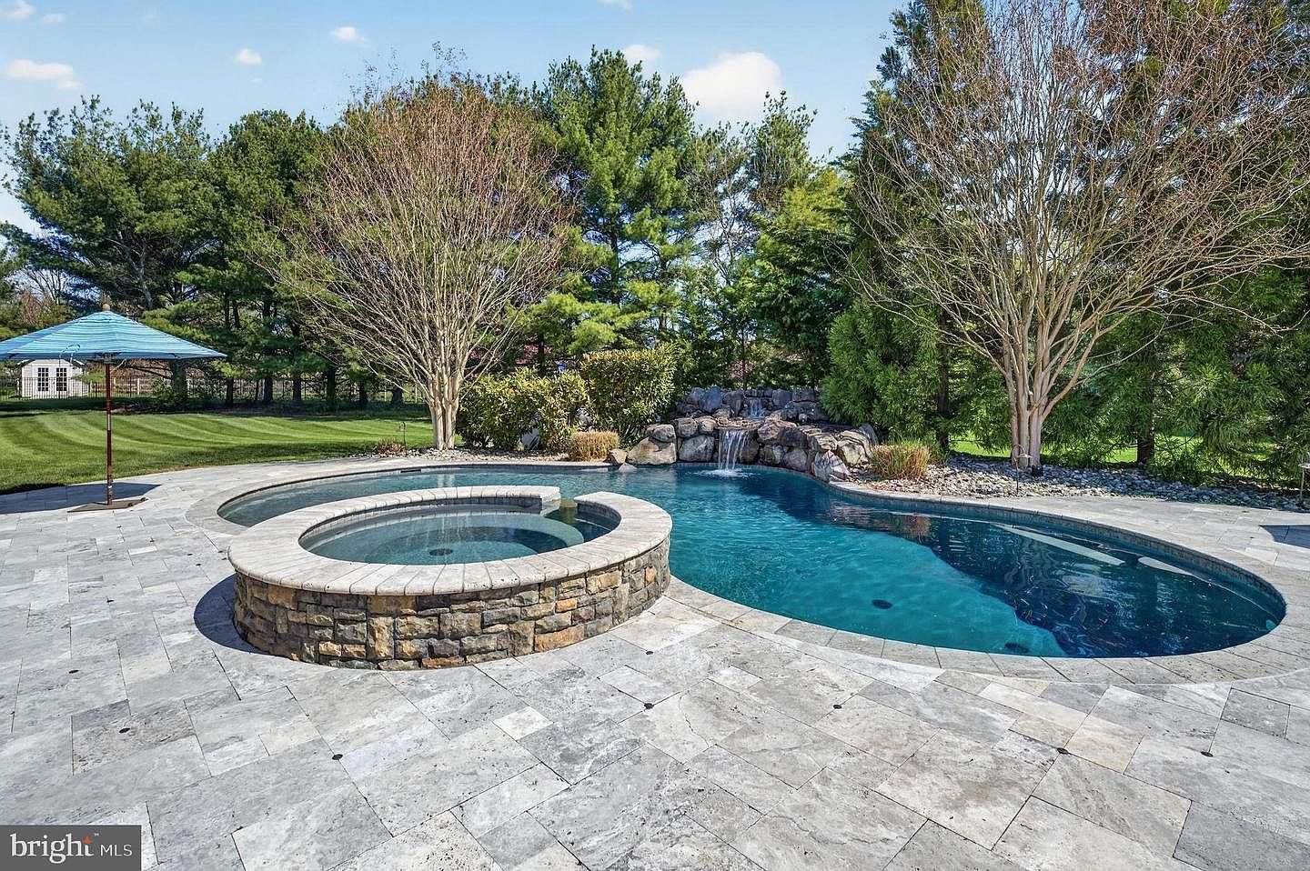 Pool / Spa / Waterfall original MLS photo