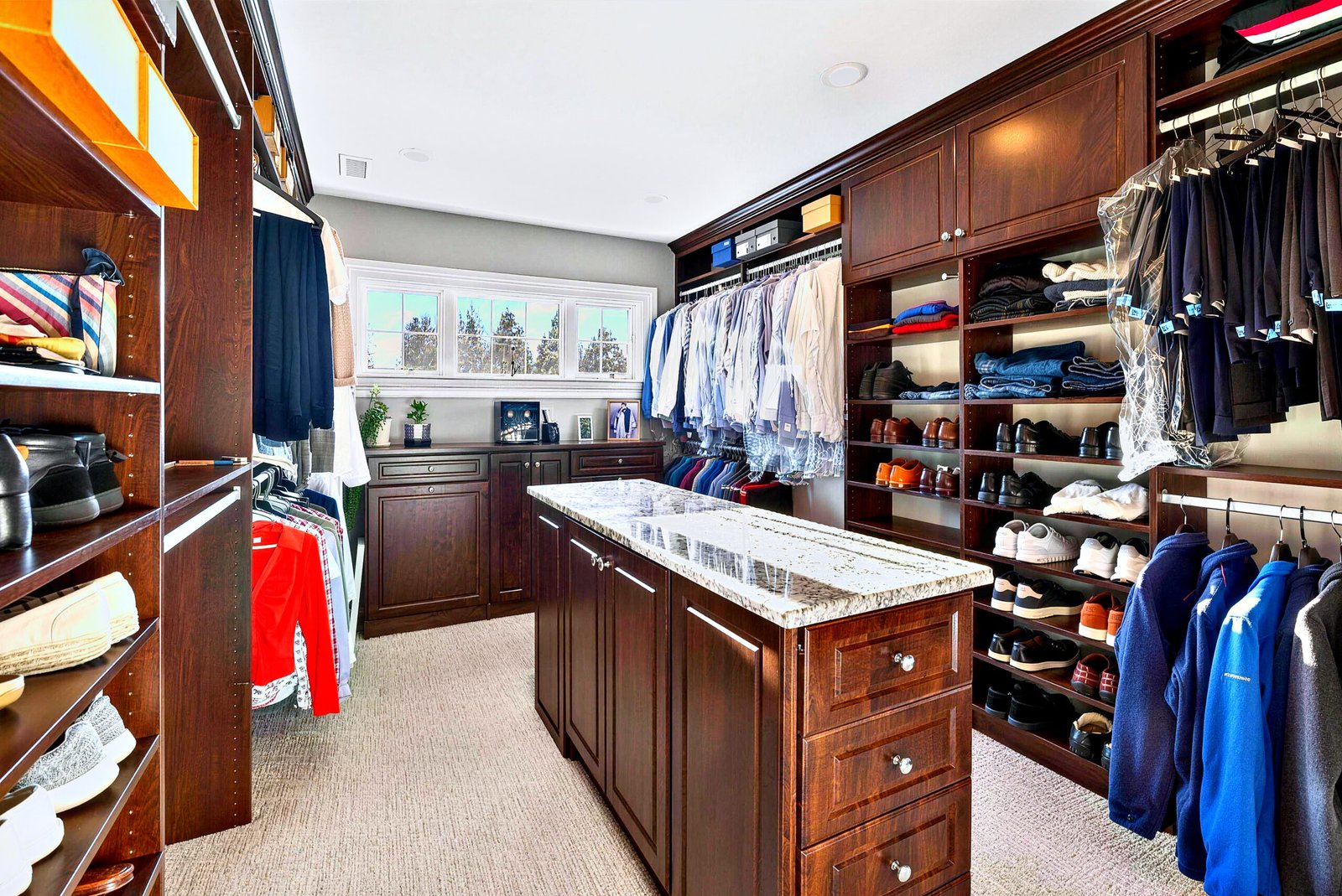 Dressing room — Apex 4K cinematic grade, Moorestown